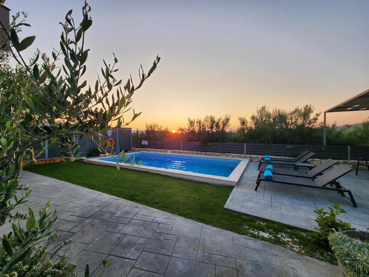 Villa Sheila With Private Pool Roumeli Экстерьер фото